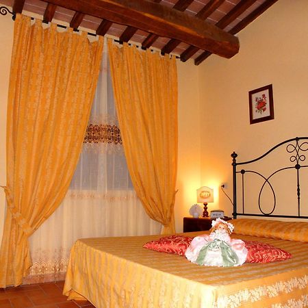 Aurora Villa Gubbio Szoba fotó